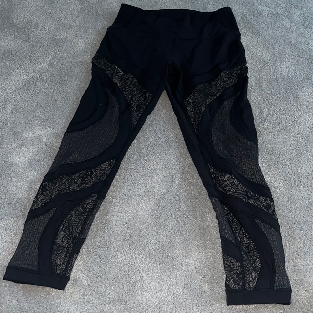 LULULEMON lace embroidered high waisted leggings